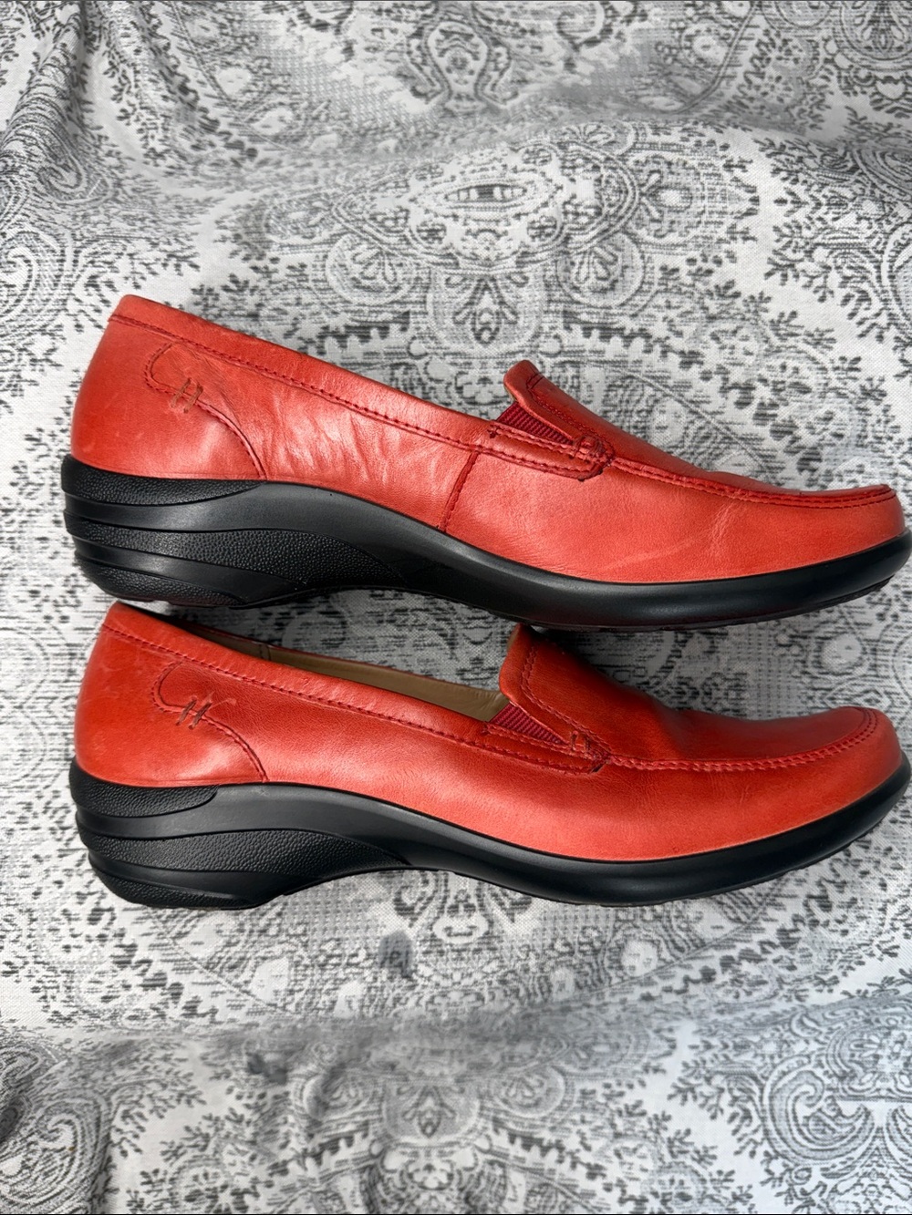 hotter Red Leather Slip-On Loafers - Vibrant Red - Size 8 - Picture 2 of 4
